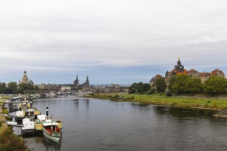 Elbe between Old and New Town, Academy of Fine Arts, Church of Our Lady, Cathedral Sanctissimae