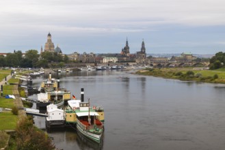 Old town skyline with Brühl's Terraces, Academy of Fine Arts, Church of Our Lady, Sanctissimae