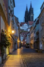 Church towers of Meissen Cathedral, St. Johannis and St. Donatus, Burgstraße, Houses, Blue Hour,
