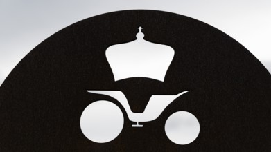 Carriage with crown, symbolising the Kongevegen or King's Road, Olav's Way or Olavsleden, Drivdalen
