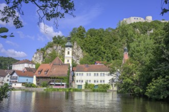Naab Fluss Kirche und Burgruine von, Kallmünz, Bayern, Deutschland