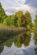 Sonnenuntergangsstimmung beim Grafenmühlbach, Infozentrum Isarmündung, Moos, Bayern, Deutschland