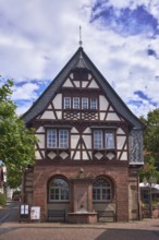 Historisches Rathaus, Altes Rathaus Café Hofheim am Taunus, Fachwerkgebäude, Gehweg aus