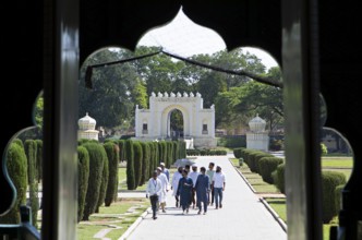 View of the garden in the Daria Daulat Bagh or Tipu Sultan's Summer Palace, Srirangapatna,