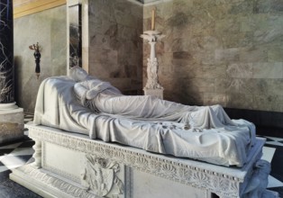 Charlottenburg Mausoleum, Tomb of Queen Luise, Classicism, created by Christian Daniel Rauch,