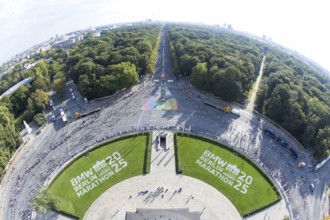 View from the Victory Column to the Großer Stern and the Straße des 17. Juni at the 51st BMW Berlin