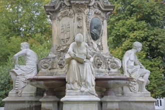 Monument to Lord Mayor Gustav Hasselbach with seated allegorical sculptures, fountain, symbol,