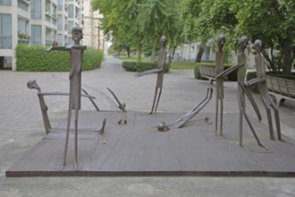 Sculpture vertschaupet II by Schang Hutter 1980, sculptures, stick figures, many, figures with