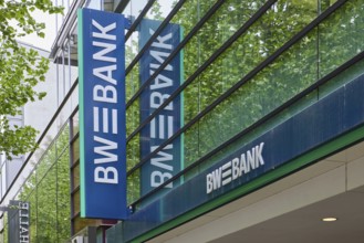 Baden-Württembergische Bank, BW-Bank, building, modern architecture, glass façade, reflections on