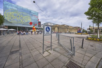 Art museum Stuttgart, modern architecture, Architekturbüro Hascher Jehle, pedestrian zone, traffic