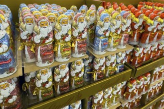 Display in shelf of wholesale of chocolate Father Christmases Father Christmases chocolate Father