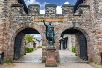 Statue of ancient Roman emperor Antoninus Pius with right arm raised to Roman salute Saluto romano