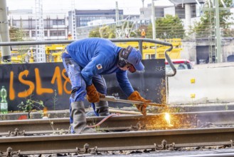 Track construction at Stuttgarter Straßenbahnen AG (SSB) near the Eszet stop. Welding rails. The