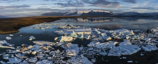Ice floes, glacier, glacier tongue, fog, clouds, morning mood, panorama, mountains, reflection,