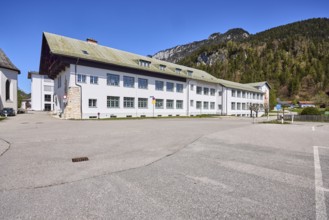 Primary and secondary school Bischofswiesen, vocational school for child care, building, mountains,