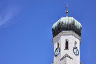 Parish church Herz-Jesu Bischofswiesen, church, church tower, tower clock, blue sky, cirrostratus