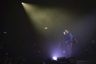 Ben Schneider, singer of Lord Huron live at the Tempodrom Berlin on 08.09.2025
