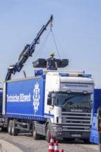 Construction of a floating platform with the jet-float system, this can be used as a work platform,