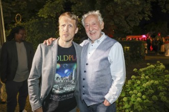 Oliver Pocher and Dieter Hallervorden at the premiere of the play 'Der eingebildet Kranke' and