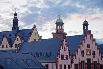 Römer, City Hall, in the background St Paul's Church in the evening, Römerberg, Old Town, Frankfurt