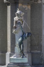 The Brunnenbuberl, designed in 1895, by the sculptor Matthias Gasteiger, 1871 to 1934, Neuhauser