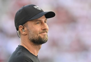 Coach Sebastian Hoeneß VfB Stuttgart Portrait Bundesliga, MHPArena, MHP Arena Stuttgart,