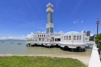Penang Floating Mosque or Tanjong Bungah Floating Mosque, George Town, Penang, Malaisia