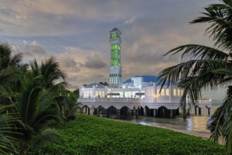Penang Floating Mosque or Tanjong Bungah Floating Mosque at sunset, George Town, Penang, Malaisia