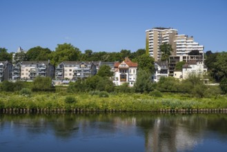 Building on the banks of the Ruhr, Saarn-Mendener Ruhraue, nature reserve, Mülheim an der Ruhr,