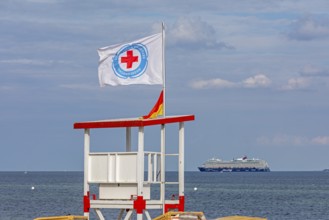 DLRG tower on the beach, cruise ship Mein Schiff 7, Kiel Fjord, Strande, Schleswig-Holstein,