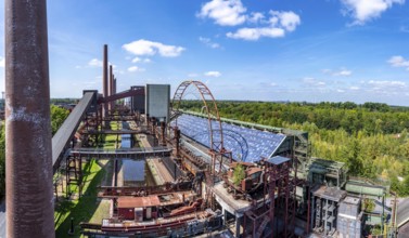 The Zollverein coking plant, on the right the works swimming pool, always in operation during the