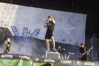 Swiss, singer of the band Swiss und die Andern at the Highfield Festival on Saturday, Störmthaler