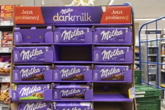 Milka has significantly increased its prices. At the same time, the weight has been reduced from