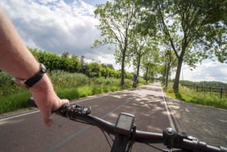 Cycling south of Utrecht, long-distance cycle path to Houten, around 50, 000 people live here and