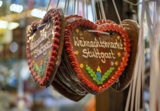 Night shot, gingerbread heart, Stuttgart Christmas market lettering, Christmas stand, Christmas