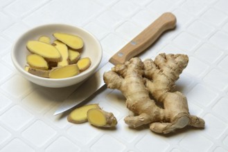 Ginger, ginger root and ginger slices in shell
