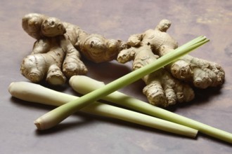 Ginger, ginger bulbs and lemongrass