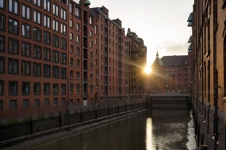 Warehouses, façade, brick building, Hamburger Speicherstadt, Hafencity, canal, sunset, evening