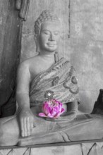 Sandstone Buddha statue, (Bhumispara mudra: Buddha Gautama at the moment of enlightenment), with