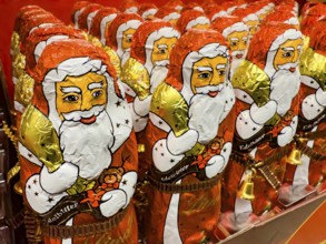 Display on the shelf of chocolate Santa Claus chocolate Santa Claus Santa Claus Santa Claus Santa