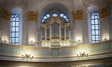 Interior view, brochure of the Steinmeyer organ in the west gallery, main evangelical church of St.