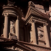 Khazne Faraun, Pharaoh's Treasure House, Nabatean Rock City Petra, Jordan
