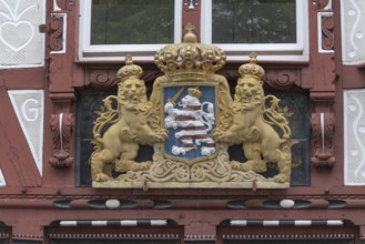 Hessian coat of arms at the Töpferhaus, Fachwerk, stony path 8, Marburg, Hesse, Germany