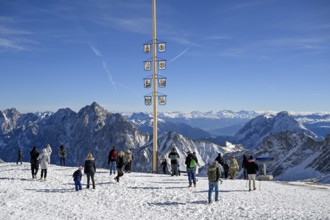 Tourists on Zugspitzplatt, Grainau municipality, Garmisch-Partenkirchen district, Bavaria, Germany