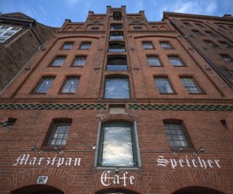 Historic marzipan warehouse, built around 1574, today café, An der Untertrave 97, Hanseatic City of