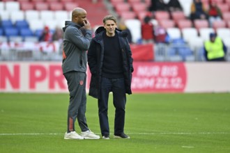 Coach coach Vincent Kompany FC Bayern Munich FCB talking to sports director Christoph Freund FC
