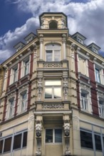 Multi-storey bay window of a corner residential building built around 1900, Breite Straße,