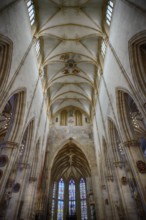 Interior view, central nave facing east, triumphal arch fighter with Jesus on the cross, vaulted