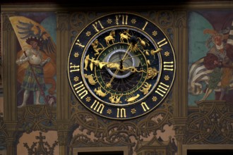 Astronomical clock, painted façade, fresco cycle, town hall, old town, Ulm, Baden-Württemberg,