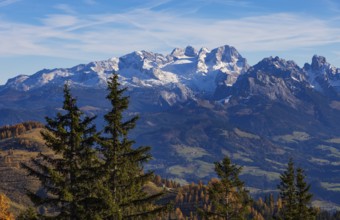 View from the Trattberg Alm to the Dachstein massif, autumn, Osterhorn Group, Salzkammergut,
